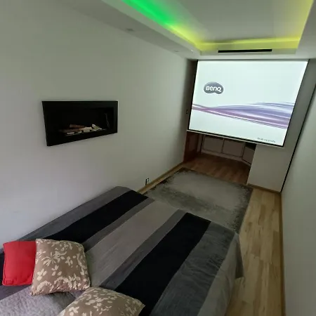 アパート Apartament Przy Mlynie レダ